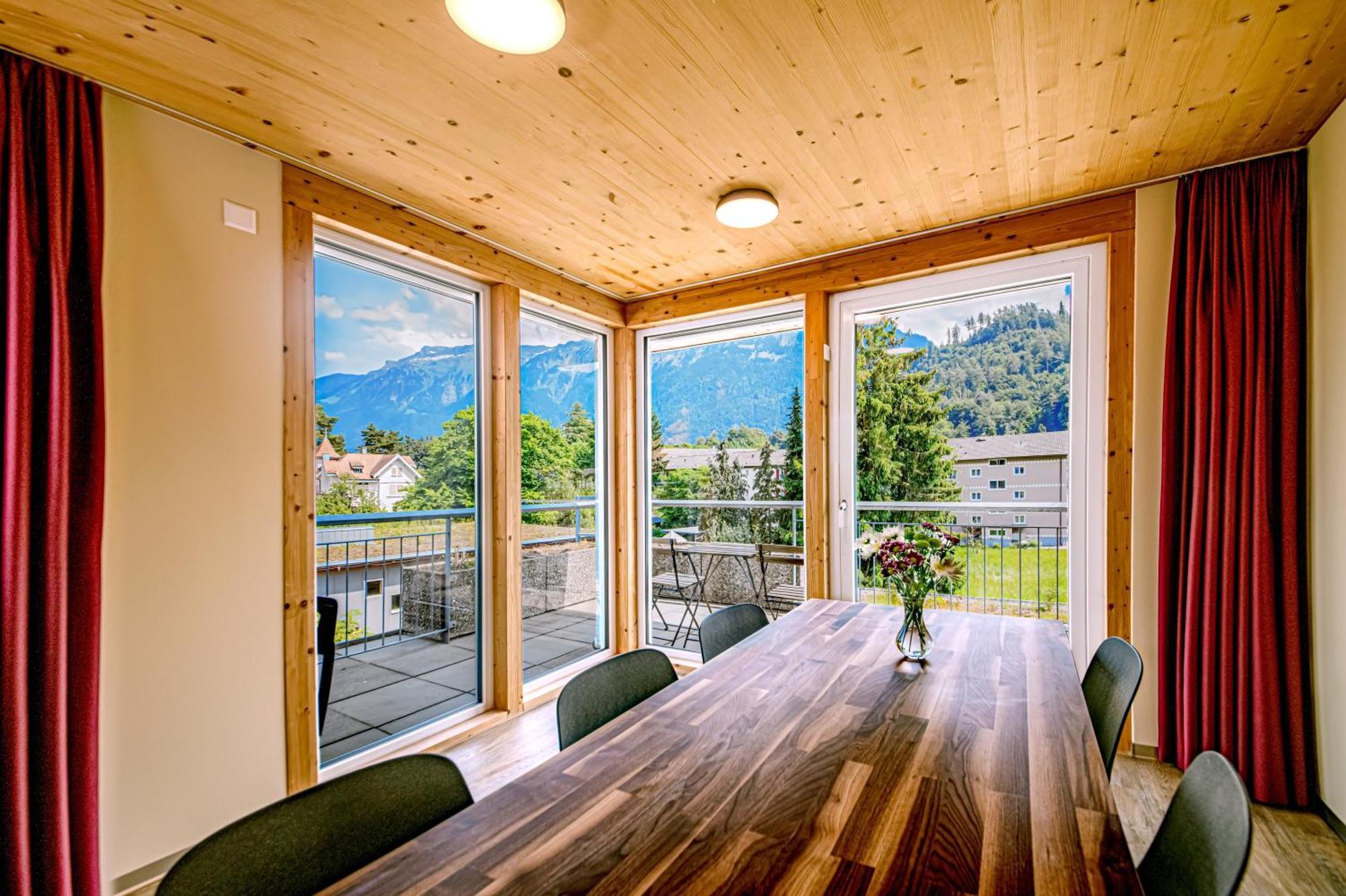 Swiss Inn & Apartments Interlaken Bagian luar foto